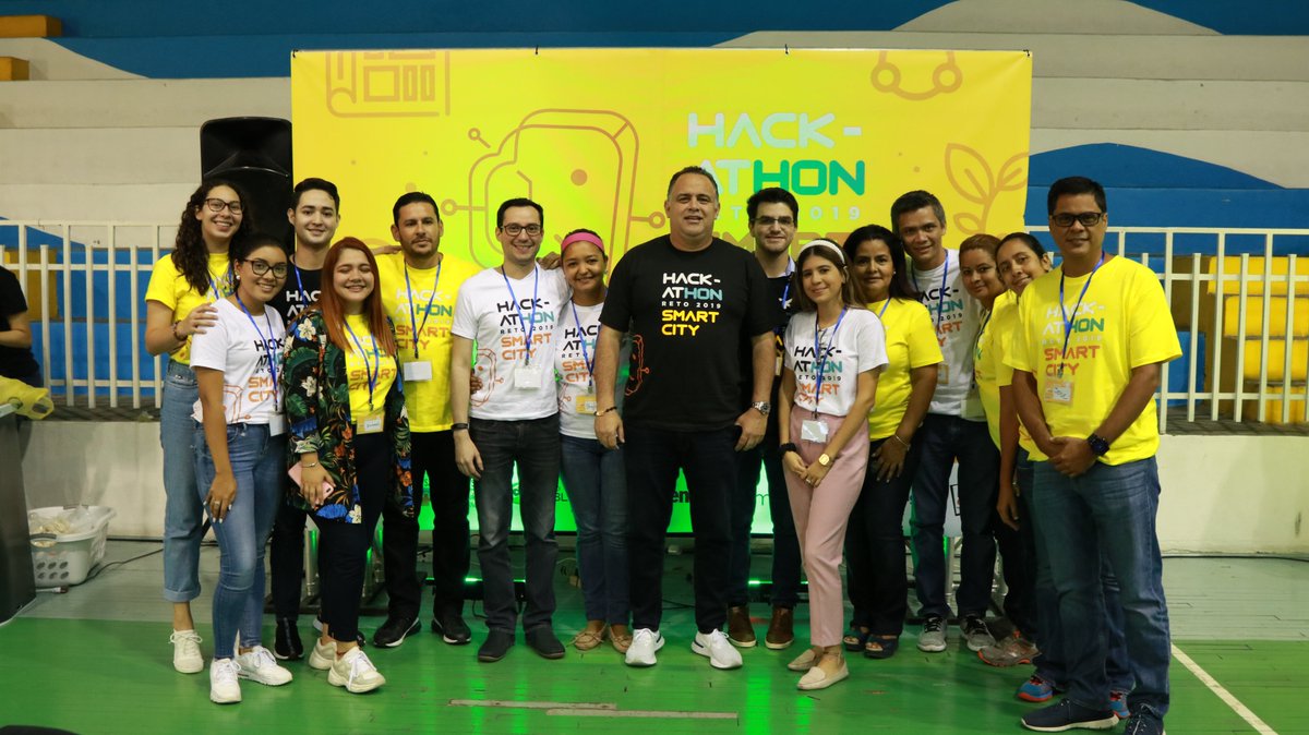 SmartCityHN's tweet photo. Así vivímos el primer día de nuestro Hackathon Reto Smart City 2019, lleno de ideas y energía por parte de nuestros participantes.

#Hackathon #SmartCity #SanPedroSula https://t.co/jzArLDvy3d