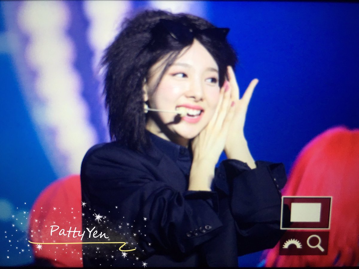 YenPatty's tweet photo. 191020 #Twice Fan meeting preview
#나연 #정연 #채영 
男裝Line😆😆 https://t.co/TpELB26B88