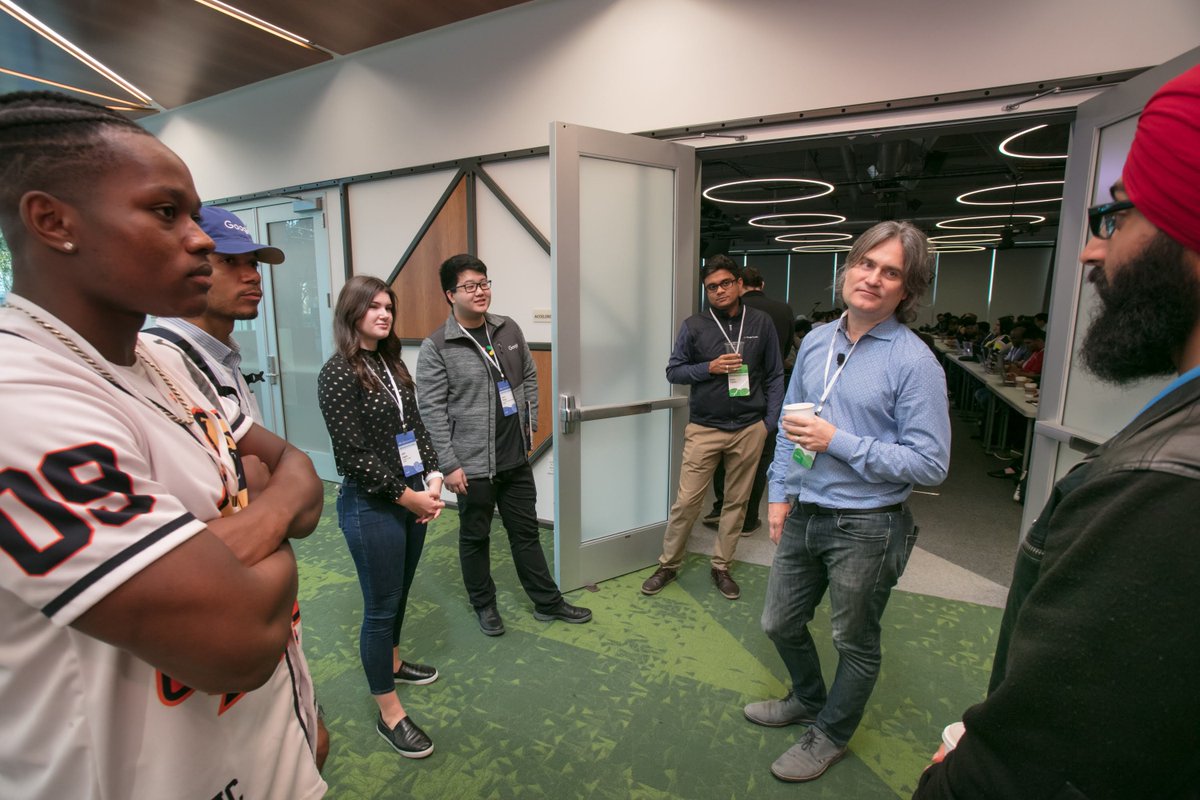 tripathiuttam's tweet photo. And we are Live in the US!!This weekend we welcomed 100+ #DeveloperStudentClubs Leads from across United States at our US #DSC Summit in #Sunnyvale

Had a lot of fun talking to our awesome new Leads look forward to  awesome things they would do on their campus over next 1 year!! https://t.co/HnXvuipMvo
