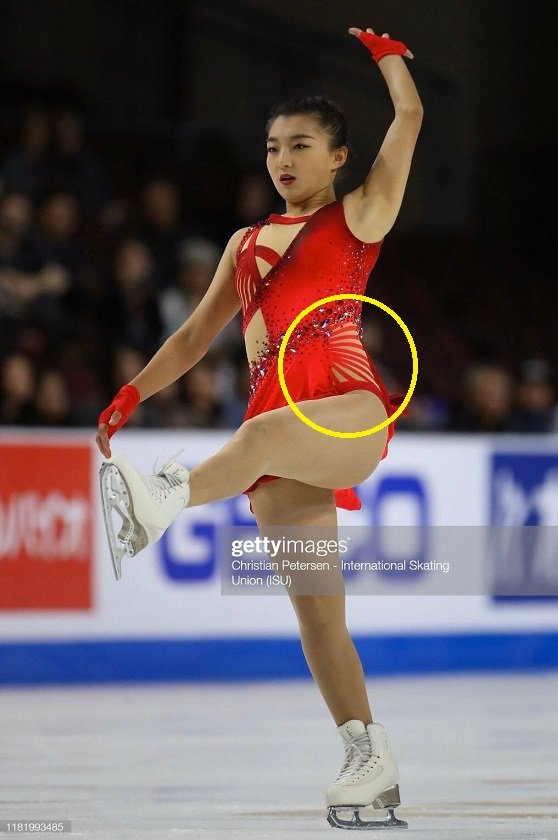 Re File リファイル 韓国 フィギュアスケートの坂本花織選手の衣装が 旭日戦犯旗コスチューム だと話題に T Co 3kvserspdx T Co Tqyzqpjokl Twitter