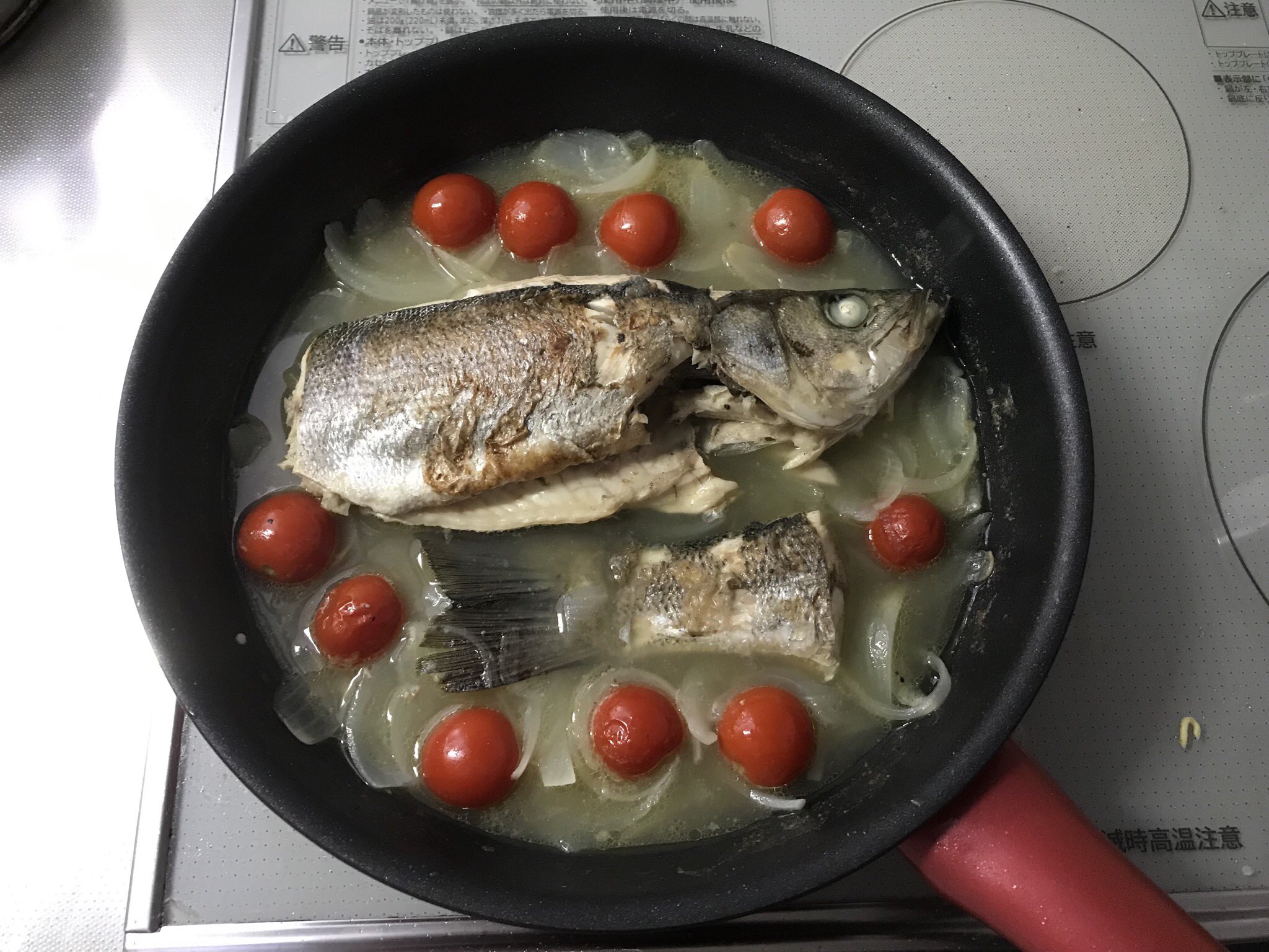 Haru 不遇ポケモン統一 昨晩釣った魚でお昼ご飯 セイゴのアクアパッツァ セイゴとメバルの塩焼き セイゴの煮付け 一緒に食べた母にも好評でした