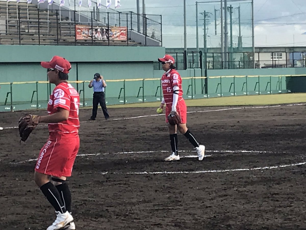 ビックカメラ女子ソフトボール高崎 Twitterren 7回裏 ピッチャー交代濱村 キャッチャー交代我妻 濱村ゆかり 我妻悠香 ビックカメラ高崎 みどりと森の運動公園野球場 ビックカメラ女子ソフトボール高崎 Twitterren 7回裏 ピッチャー交代濱村 キャッチャー交代我妻 濱村ゆかり 我妻悠香 ビックカメラ高崎 みどりと森の運動公園野球場
