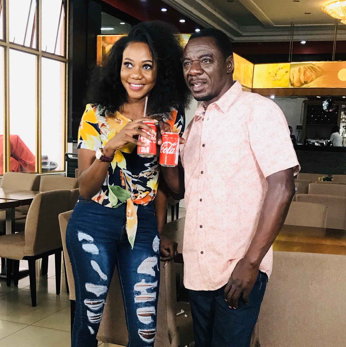 🔥🔥🔥🔥Mulengi anati tiyenela kusangalala chabe osati tizimenyana.  In Shona it means Musiki akati tinofanira kufara chete, Kwete kuti tigare tichirwisana
#Bandrevanhu
<a href="/PatieMusa/">Patience Musa</a> <a href="/takemorem1/">Takemore Mazuruse</a> 
@EsteemCommunic1