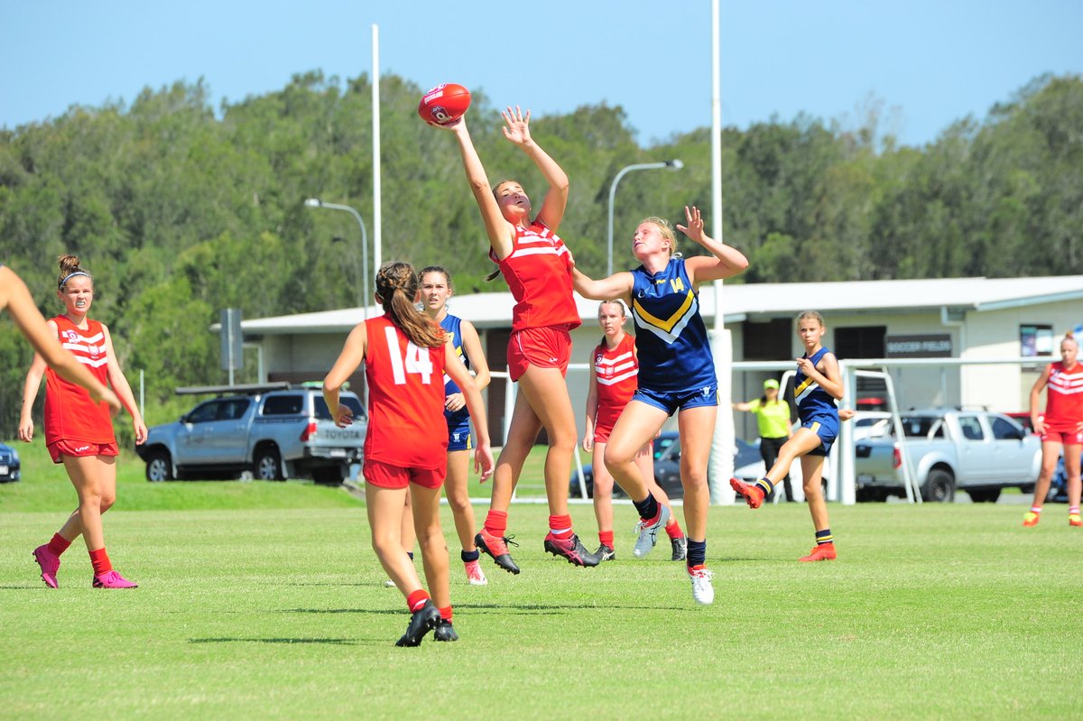 Junior Female Division

RESULTS: #AFLQSCup Grand Final

Palm Beach Currumbin State High 3.6 (24) defeated Varsity State College 0.3 (3)

BOG - Palm Beach Currumbin State High Mia Sailsbury

#aflschoolfooty #grandfinals <a href="/CouncilSCC/">Sunshine Coast Council</a> <a href="/GCBulletin/">Gold Coast Bulletin</a> | 📷 #WilliamGordonPhotography