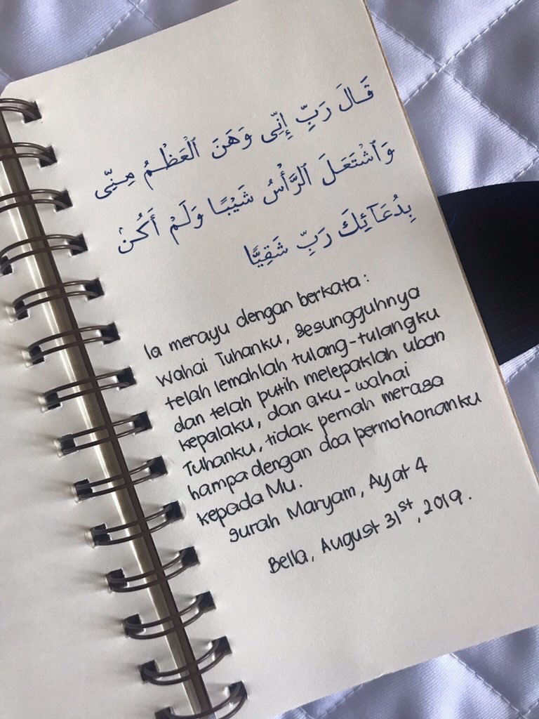 Dhilasp_'s tweet photo. Depression: Surah-surah yg pernah ditulis untuk sabar dan kuatkan diri. Please stay strong, you can go through this. Allah is protecting you. 

1. Surah Maryam, Ayat 4
2. Surah Al Maidah, Ayat 16 
3. Surah Anfaal, Ayat 30
4. Surah Yusuf, Ayat 86. 

Bacalah selalu. In shaa Allah. https://t.co/dsmNEUZdDT