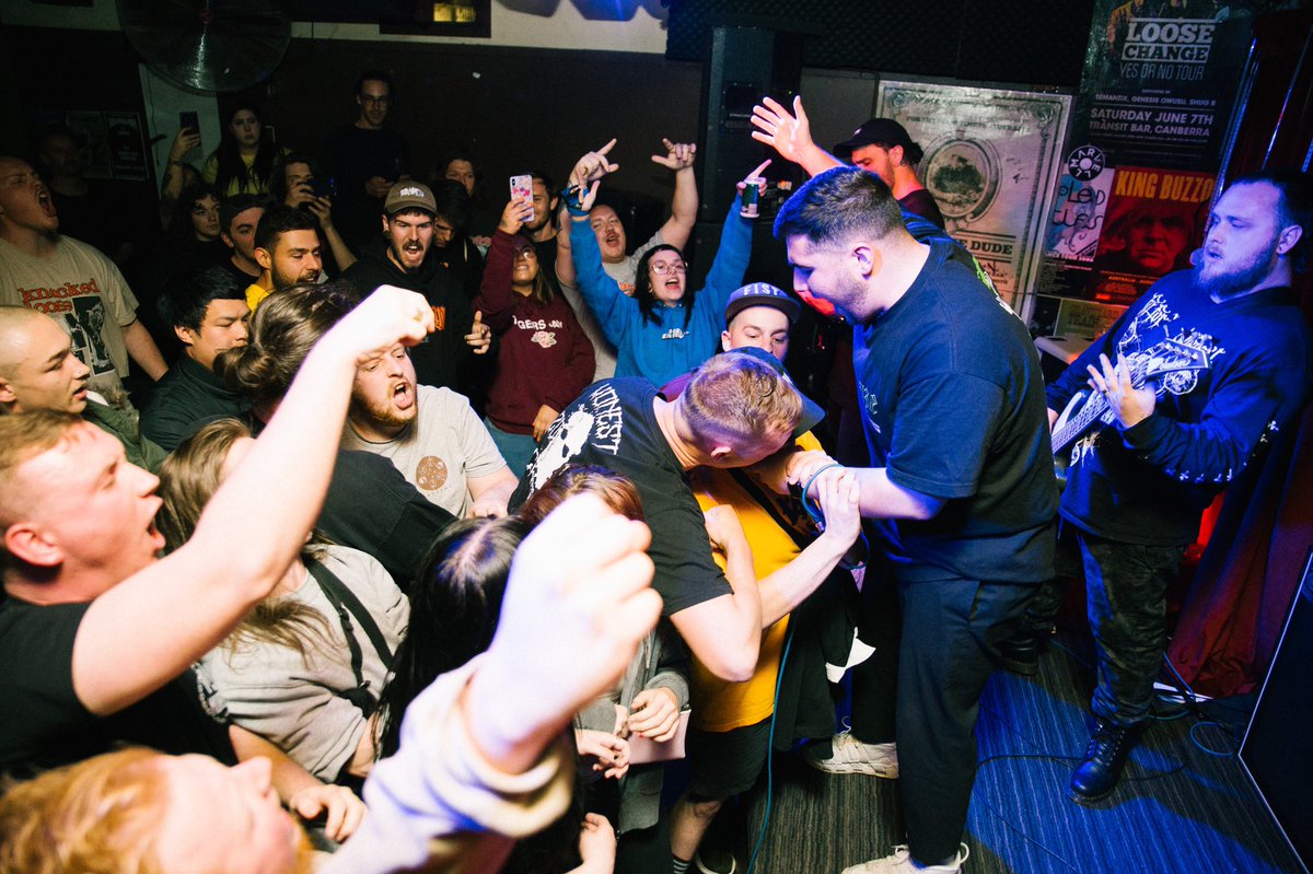 SPACEELONC4ro's tweet photo. Much love Canberra 
📸 @xRudds https://t.co/Tp50OFkQs5