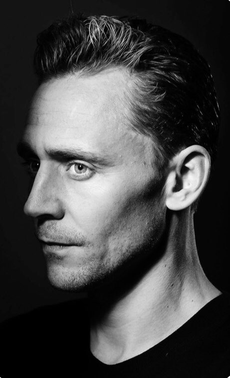 apapjennifer1's tweet photo. #TomHiddleston via Pinterest #blackandwhite https://t.co/ruevjIt33E