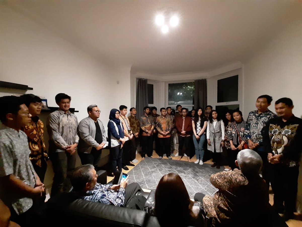Atdikbud London tweet media