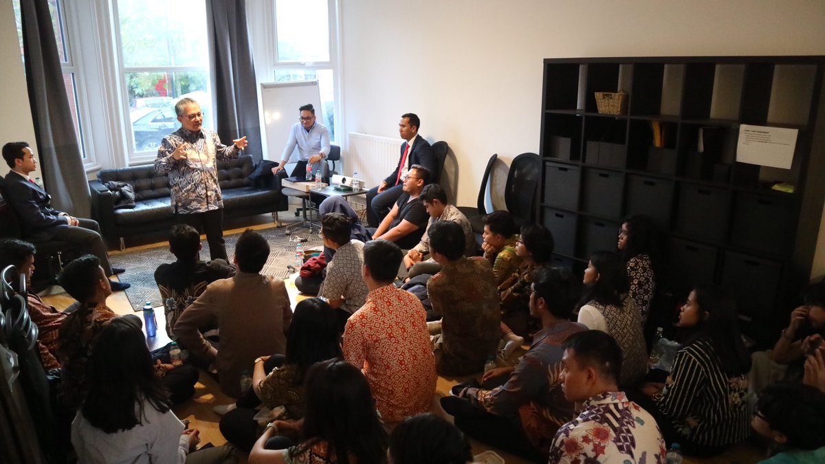 Atdikbud London tweet media