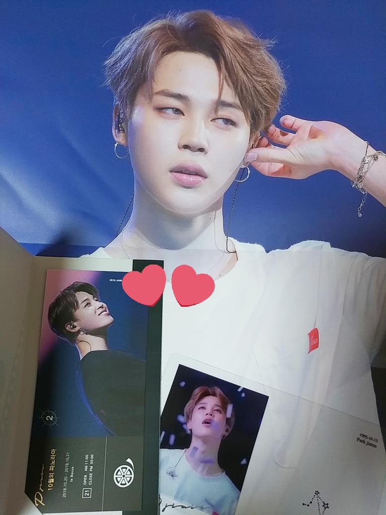 bjnkgg's tweet photo. 다 해서 0.4에 양도합니다.
관심 있으신분 DM 주세요 :)

#BTS #방탄소년단 #지민 #JIMIN 
#굿즈 #비공굿 #양도 #굿즈양도 #비공굿양도 https://t.co/2u0z1W5hdD