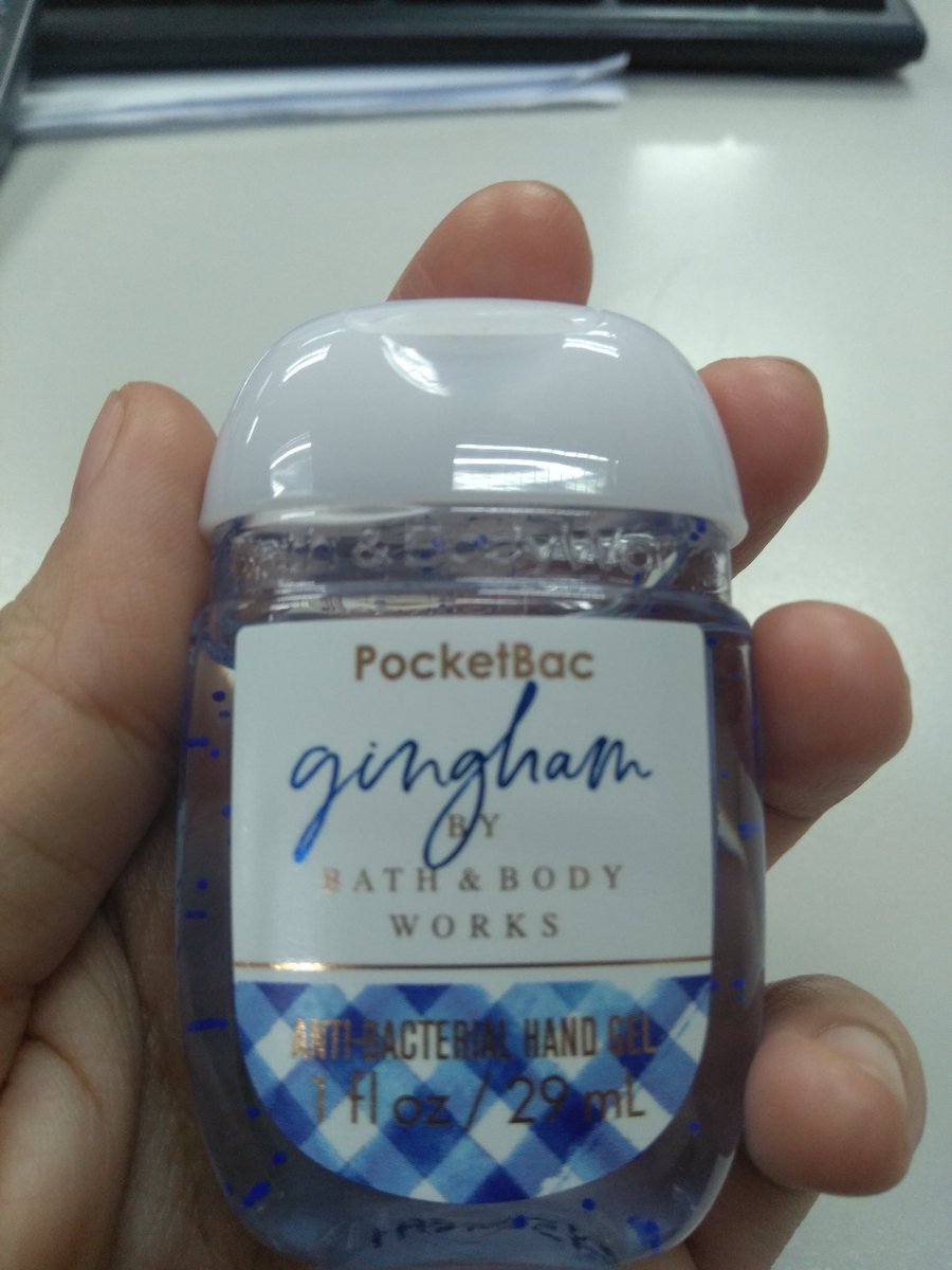 candycandyclown's tweet image. Na-LSS ako nung makita ko to. Binili ko na rin, ang bango eh, amoy lalakeng totoo. #GinghamPattern #GingamCheck