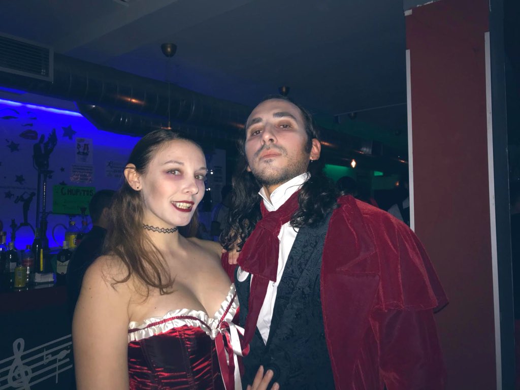 TheCovenant_'s tweet photo. Noches de desfase monstruosssso ! Hoy tocaba fiesta organizada por #MonsterProductions.
Gracias , lo hemos pasado genial https://t.co/zIBM0mtOru