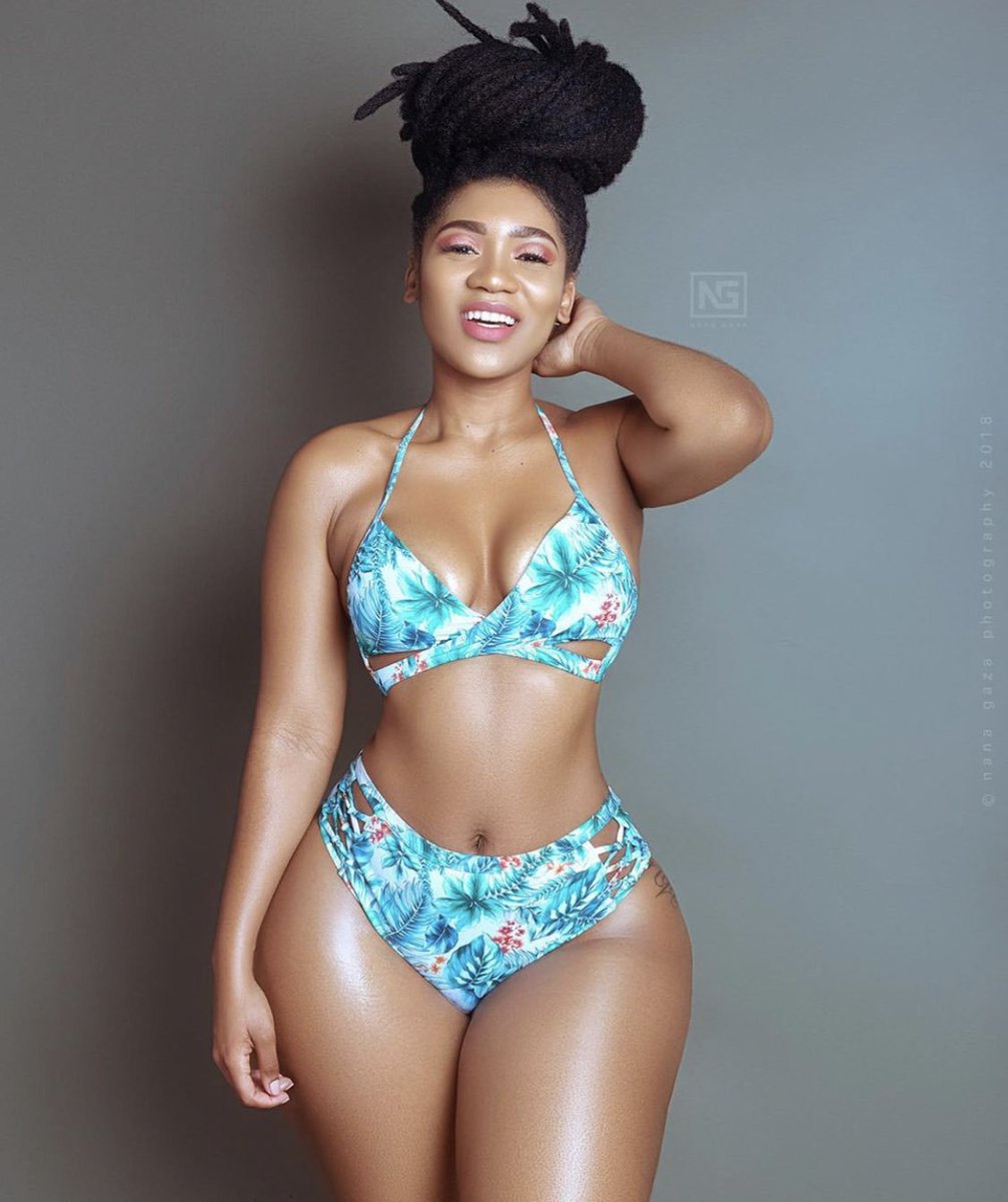 dabuttlover69's tweet photo. Oh tell yess! #sexySunday #sexy #sexyAF #thong #booty #thicc #thickbooty #thiccsquad #teamass #assteam #sundaylust #hitta #aBUNdantly #AstroAss #stros #SundayFunday #ASSTROS #BUNS #bunshun #bunsout #sundaymood #SundayMorning #SundayThoughts #assoftheday #asstober #theend https://t.co/AvjFNbFhjr