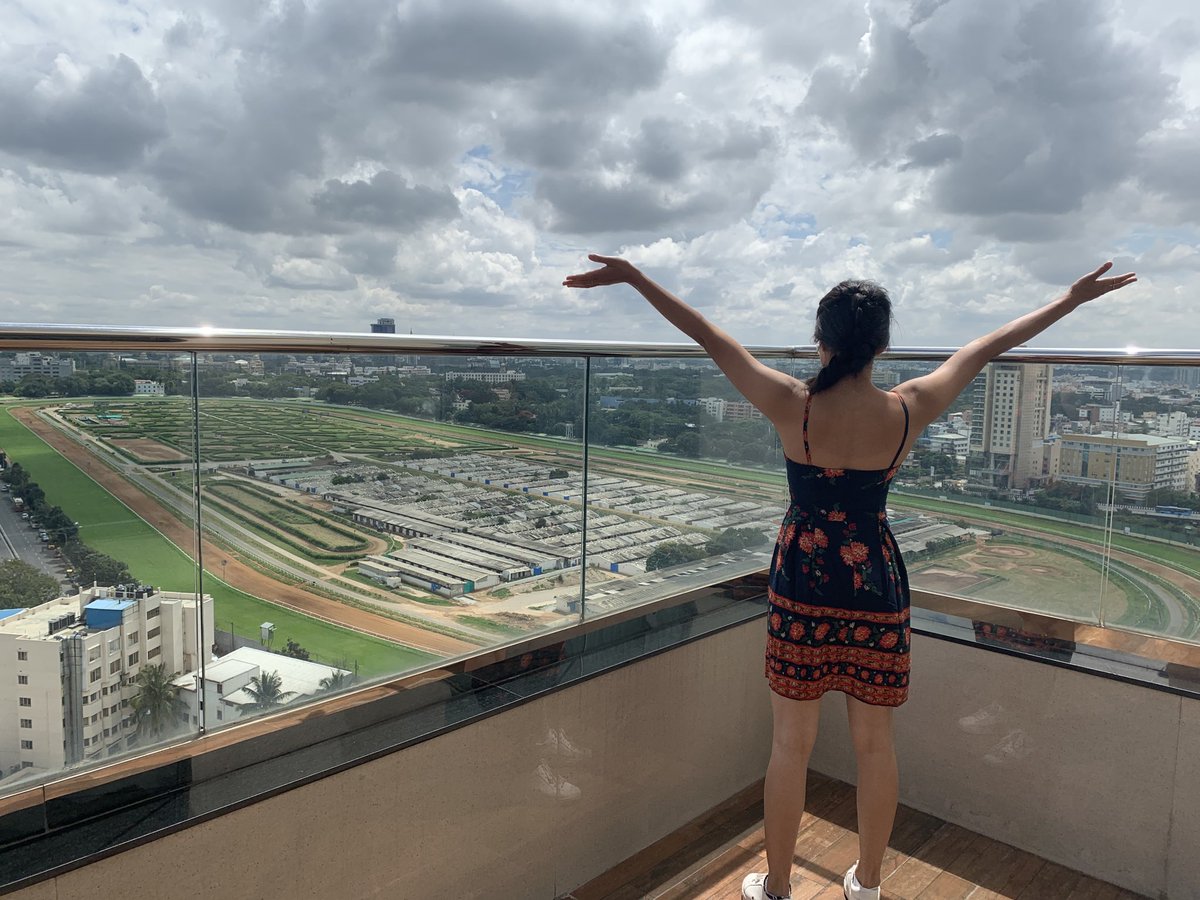 iamRashmika's tweet photo. This is me hugging Bangalore. 😍♥️😘 https://t.co/9PmsBNeuy0