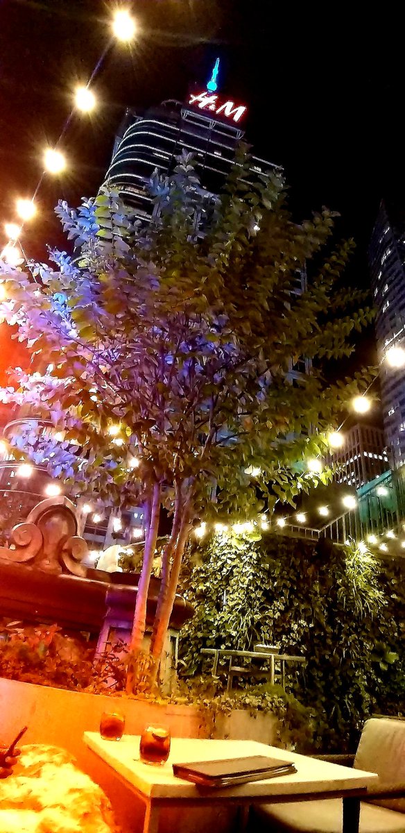 clairekerrbear's tweet image. #Knickerbocker #RoofTopBar #NYC