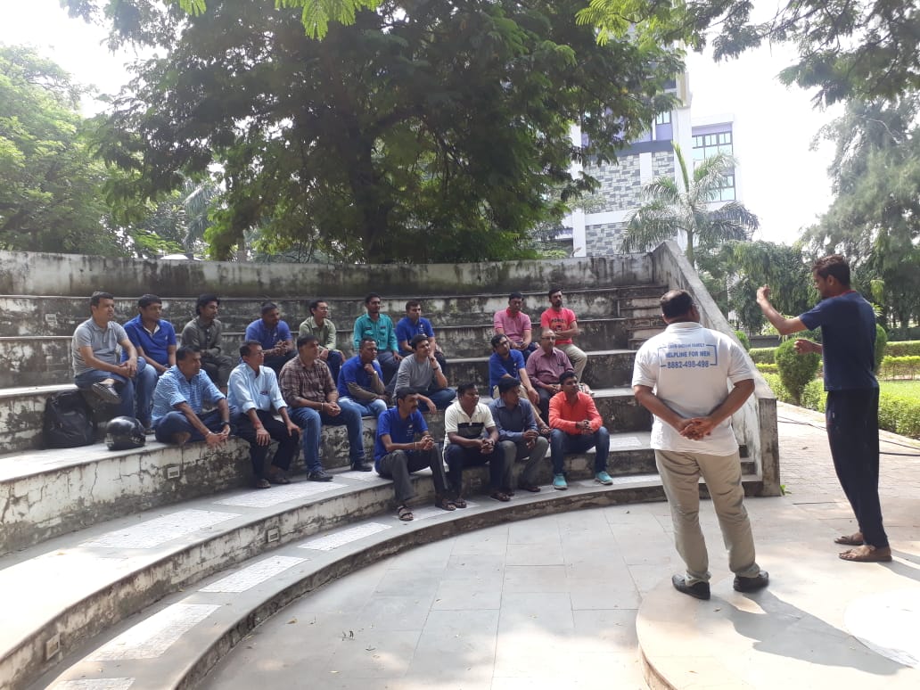 sifgujarat's tweet photo. #WeeklyMeeting
#Ahmedabad
#LawAwarenessProgram
#Savethebro
#HumanRights
#mensrights https://t.co/YihVBTCrye