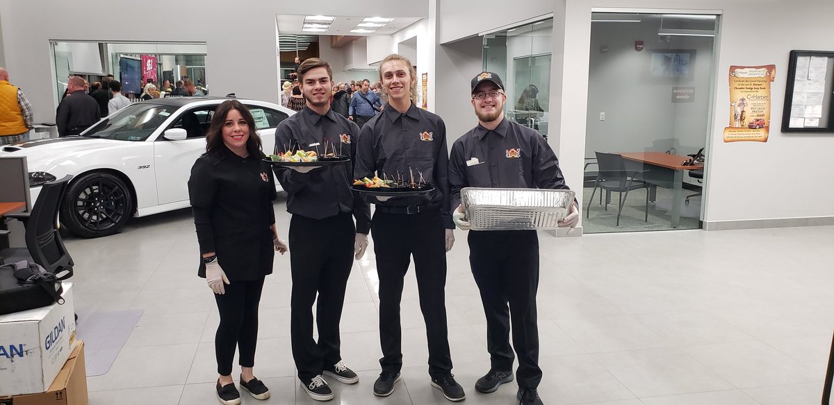 SpitfireZ_'s tweet photo. The crew looking GREAT out there tonight serving apps for 600! C. Harpers newest dealership....get your #Jeep on!
#spitfirez #caterlife #charperjeep https://t.co/Sw2TDn7a6j