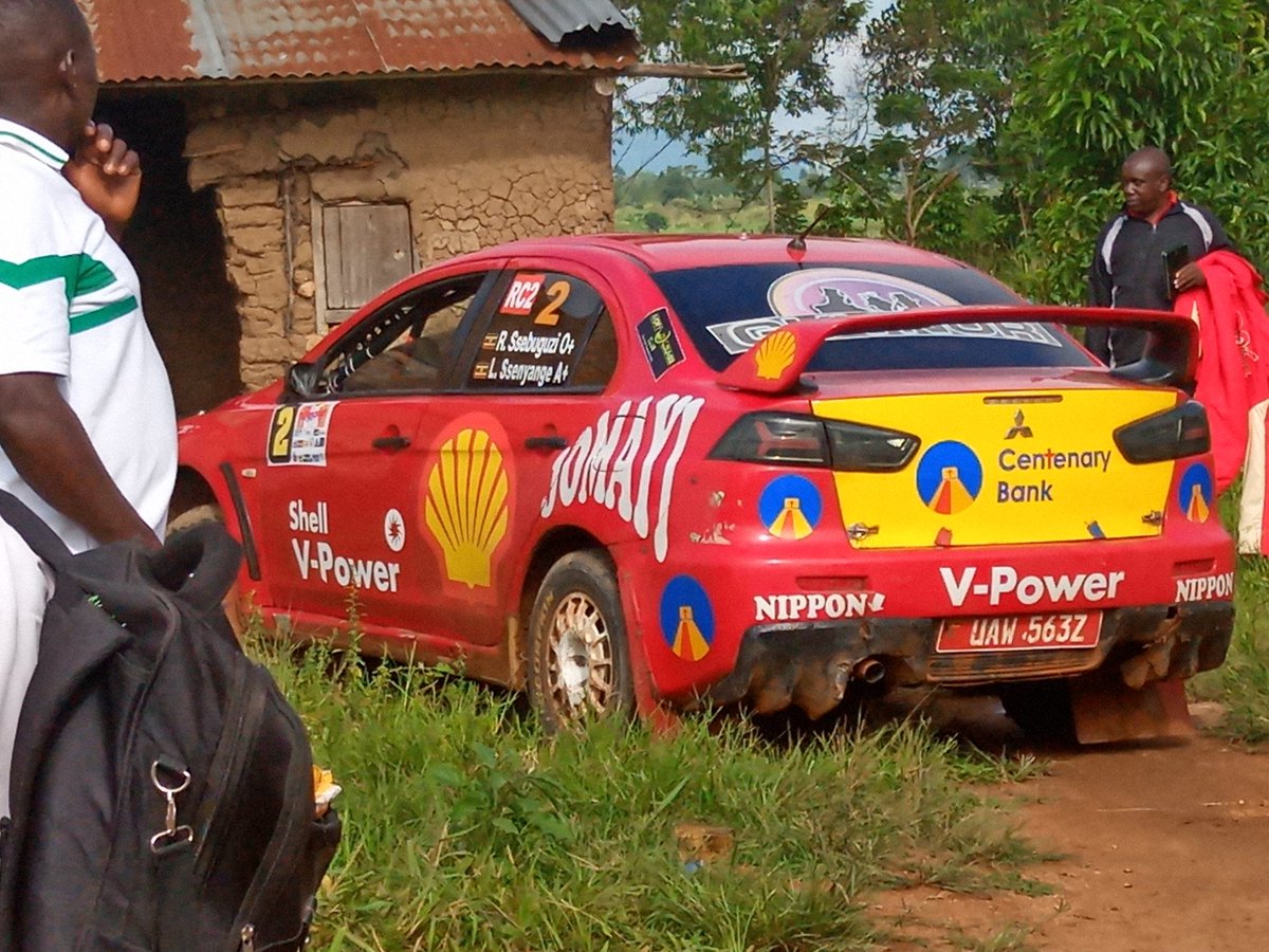 A tough ending to our Championship fight. Broken real shaft ends our visit to Hoima.
#KabalegaRally19
<a href="/LeonSolomon1/">Leon Solomon</a> <a href="/VivoEnergyUg/">Vivo Energy Uganda</a> <a href="/CentenaryBank/">Centenary Bank</a> <a href="/RallyinAfrika/">Rallying in Africa</a>