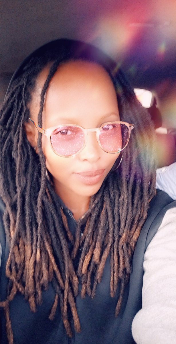 Angellah_Tush's tweet photo. 7 years this week and counting.
Wash and wear, repair and moisturize, that's all.
I lock after every 2 months.
My best hairstyles, a bun and conrows.
#Dreadhead
#7Years
#117Locs
#ForeheadQueen
#NoStress https://t.co/nU2p9BMmas