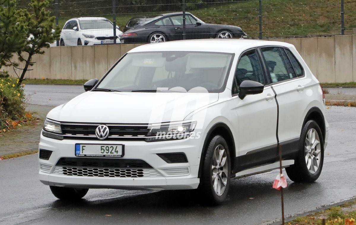 motorpuntoes's tweet photo. La mula del SUV eléctrico basado en el Skoda Vision iV vuelve a dejarse ver
https://t.co/Oivn6RXPKl
@skodaautonews @skoda_es #skoda #Visioniv #SUV #Cocheselectricos #MovilidadSostenible #skodaVisioniv #Fotosespia #Spyshots #scoops https://t.co/Uh2l8ef5CV