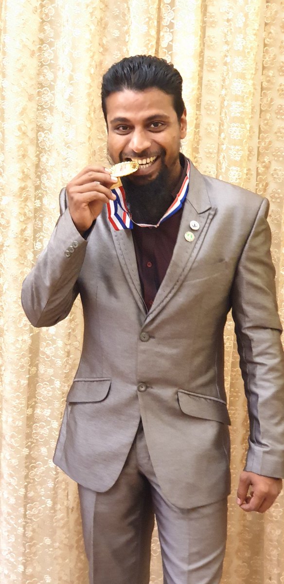 nadeemans2011's tweet photo. Once again Gold for Hradwork.
#beyourownboss #becomeentrepreneur #becomefit #enterpreneur #hardwork #recognation https://t.co/CpbGDVkPN7