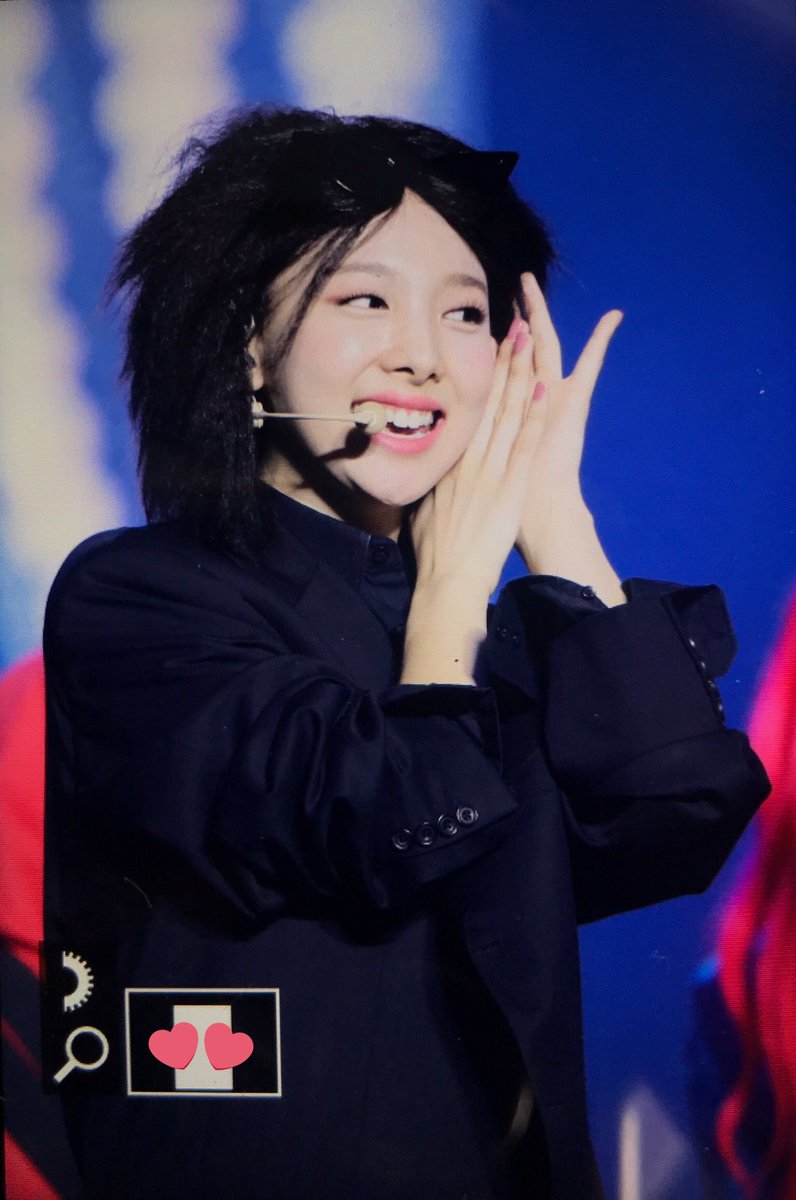 191020
4주년💕
#트와이스    ⁠⁠#TWICE    #나연 #NAYEON 
<a href="/JYPETWICE/">TWICE</a>