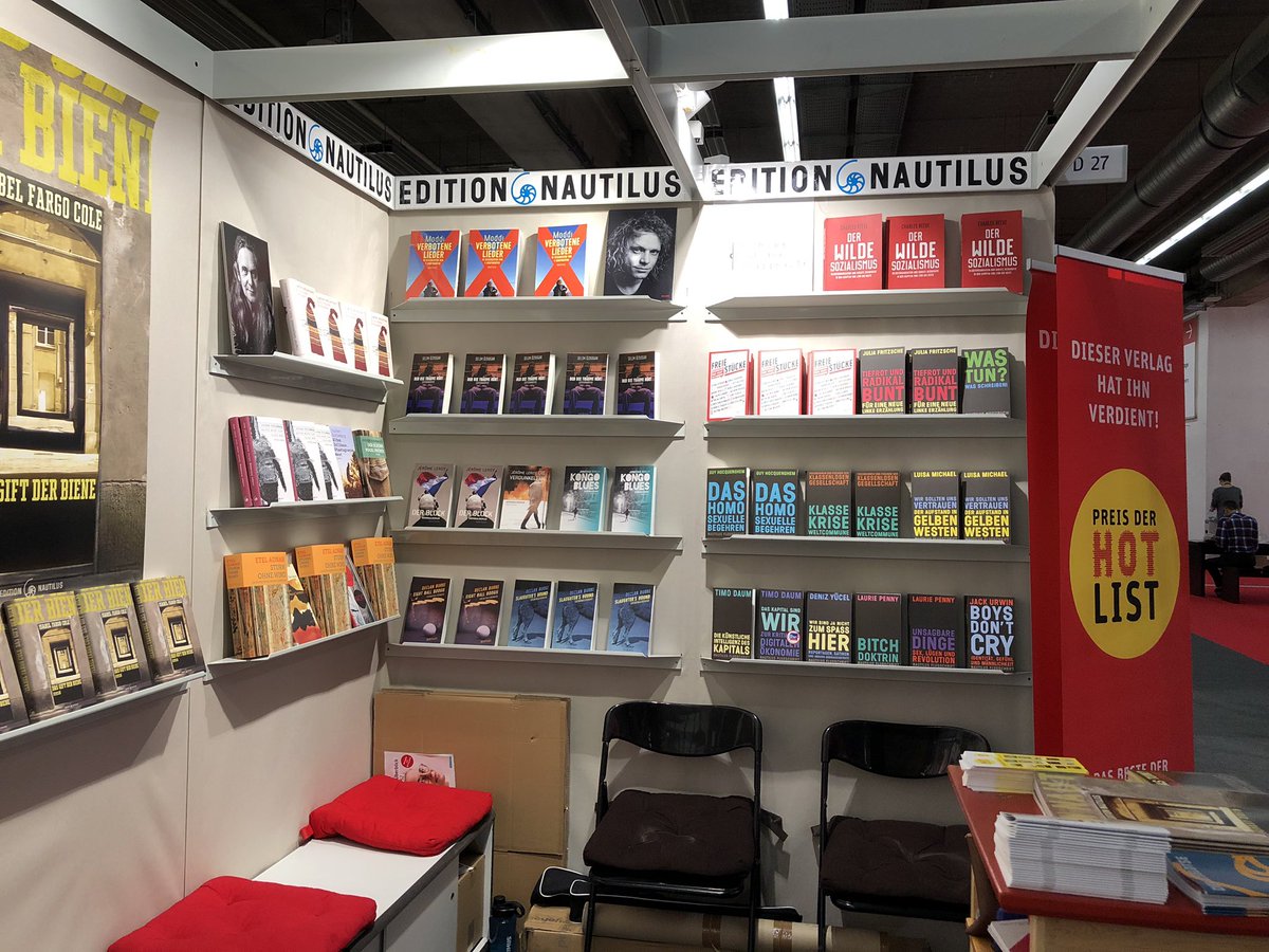 Weil’s letztes Jahr so schön war - kommt uns besuchen, bei <a href="/tazgezwitscher/">taz</a> gegenüber gibt es kaffee gegen spende 👌🏻<a href="/EditionNautilus/">Edition Nautilus</a>  #fbm19 #hotlist19