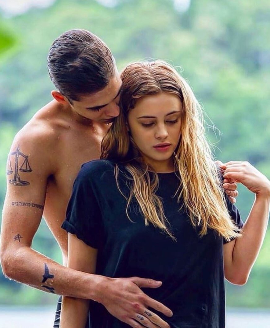 Chat0_wow's tweet photo. If you want #AfterMovie to win #TheDramaMovie Retweet and Like @peopleschoice #PCAs2019 https://t.co/pJvOcziUs6