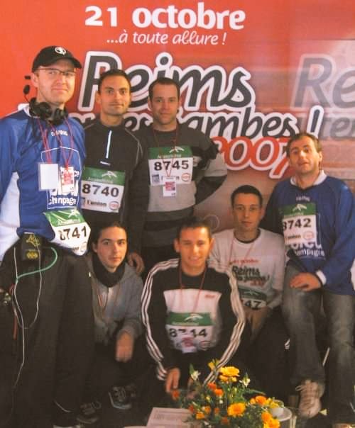 oliviercattiaux's tweet photo. Souvenir de 2007, première équipe #RATJ @francebleu sous le soleil de #Reims #12ans #Finisher #RunInReims https://t.co/I4h8kI4fhL
