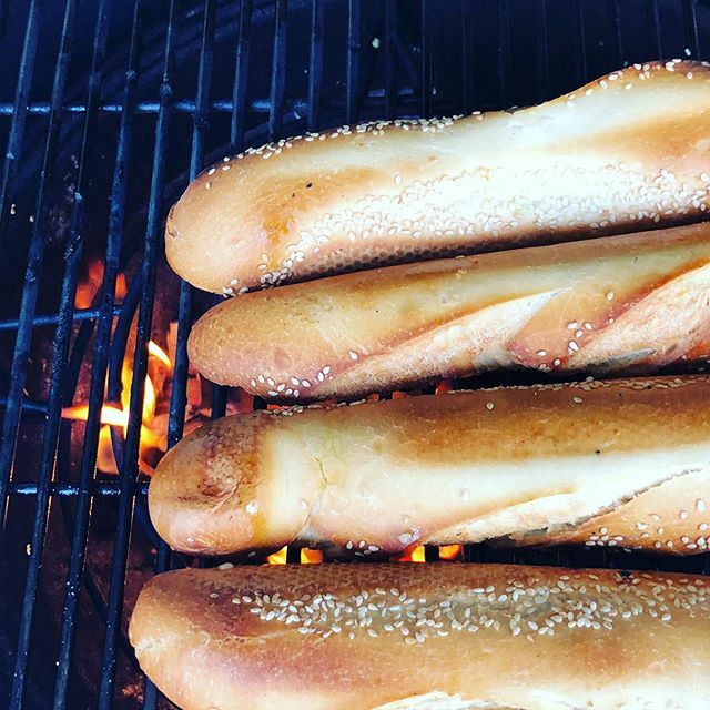 OurBlogVenture's tweet photo. This is the beginning of a first for me. A bread salad ... got to be healthy right. It is salad after all 🤔
#salad #breadsalad #kamadojoe #kissofcharcoal https://t.co/G0ZVFxAZeC https://t.co/g1x5Fm3nG8