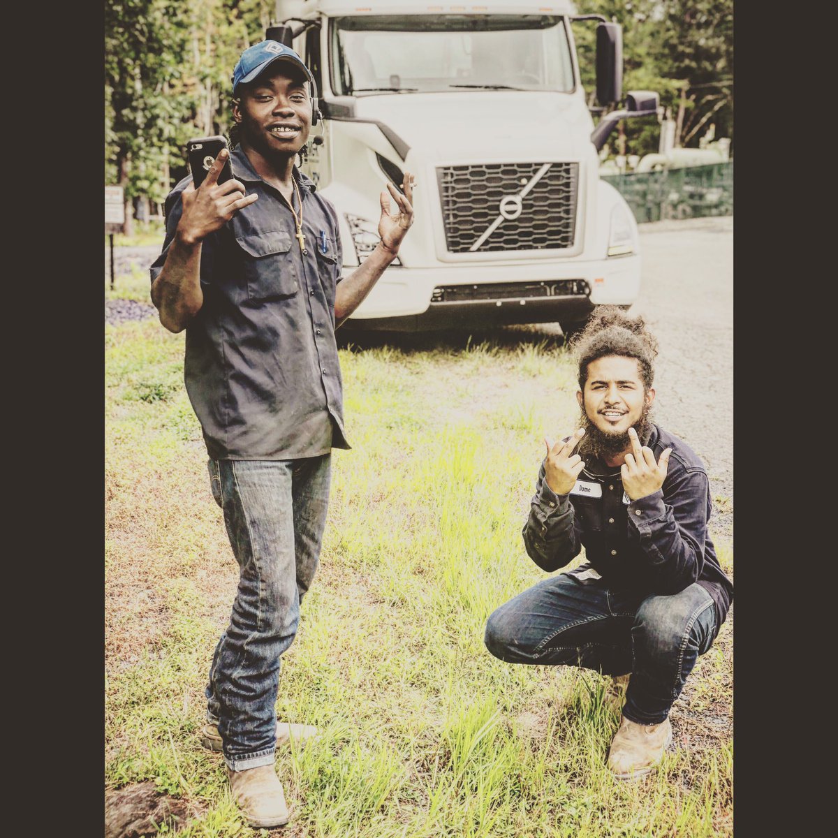 goodjobdame's tweet photo. Free a real nigga. Love you boy. #FreeMonster π¦ https://t.co/8wyEAJvr7M