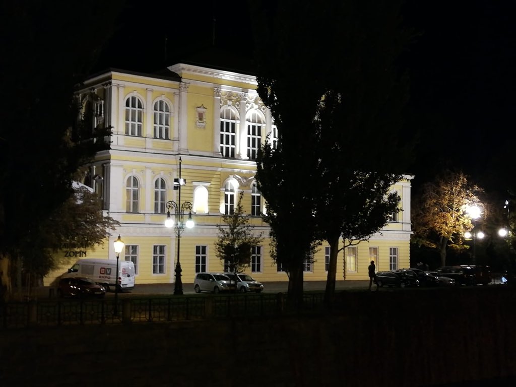 crepova's tweet photo. Mám za sebou 8 krásných a snad i úspěšných let s českými urology. Těším se na další spolupráci s @CUS_CLS_JEP, na všední dny strávené posíláním mailů 🙈, i na ty sváteční jako na #cus19 🥂 https://t.co/1tIYTrqZdq