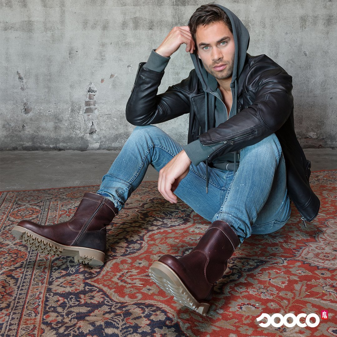 🔥MUSTHAVE🔥
De musthave voor mannen dit seizoen zijn stevige boots. Met dit halfhoge model van Visions rock je elke outfit dit najaar! 

Shoplink: ow.ly/BJCZ30pIHzX