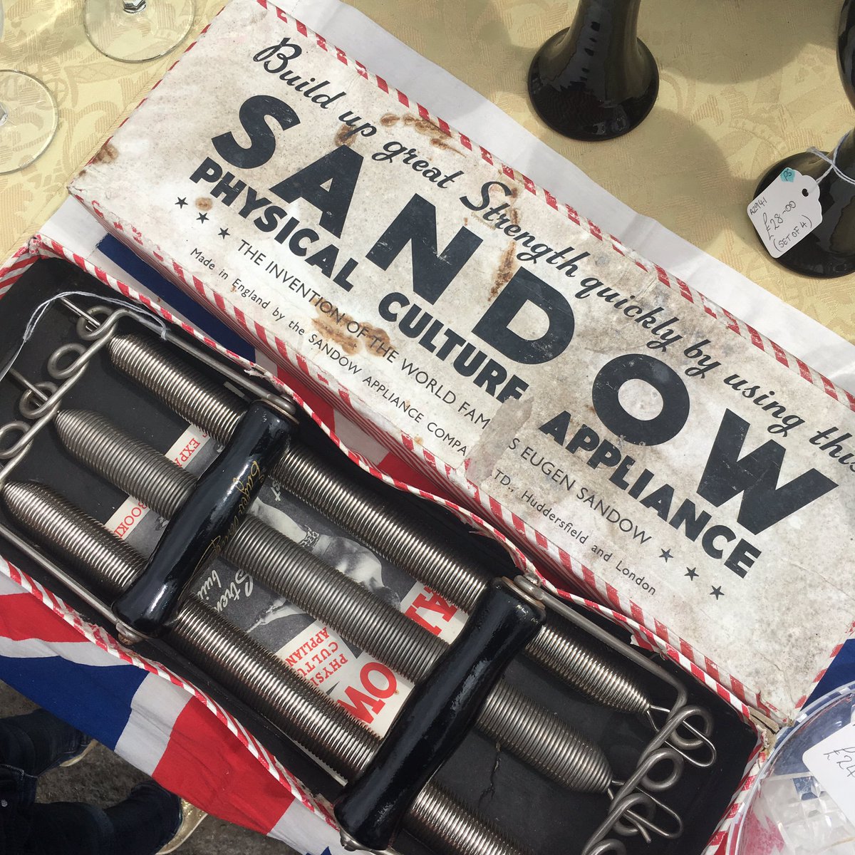 Carms Antiques&Flea tweet media