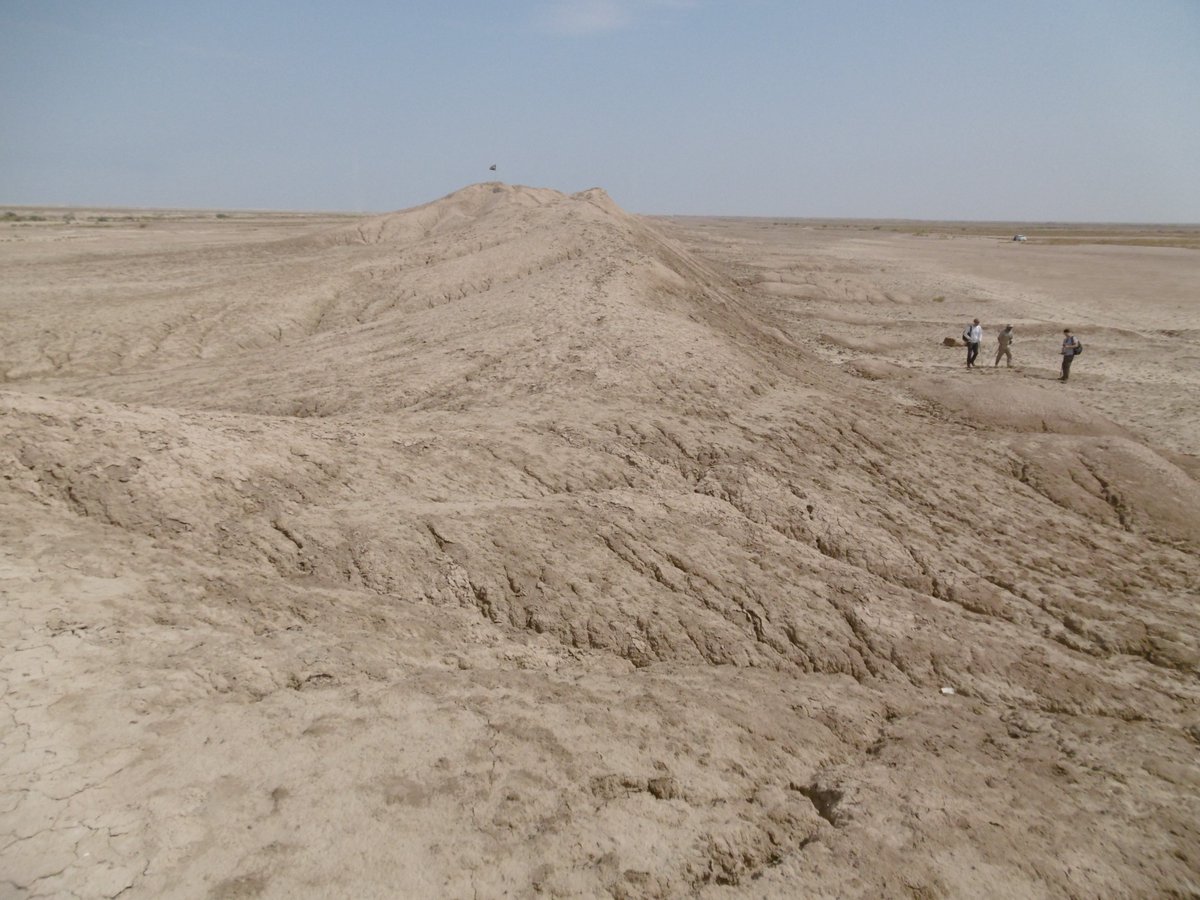 EaNasir's tweet photo. For #InternationalArchaeologyDay here are the ramparts of Charax Spasinou (Alexandria-on-the-Tigris), founded 324 BC, visited by Chinese ambassador Gan Yong in AD 97, by Trajan (less diplomatically) in 116, and by us every year since 2016 #Iraq https://t.co/XHHgiqLaG9