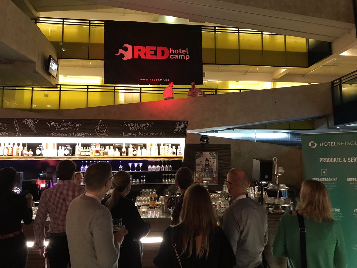 futuresalescamp's tweet photo. Das #REDc19 in Bieberwier am Fuße der #Zugspitze. Themen zu Technik, PMS, Bloggern, Startups, Schnittstellen und natürlich #Revenuemanagement! #newKidInTown herzlichen Glückwunsch zu dem gelungenen Camp, wir sehen uns nächstes Jahr! #keepteam #FSC20 in Bremerhaven 😉 #salesrockt https://t.co/0tCZuAiAeo