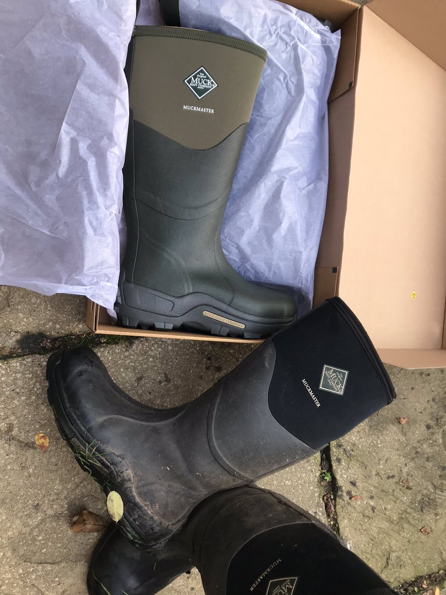 i54jamie's tweet photo. Out with the old........ #muckbootco https://t.co/z6rFAtReM6