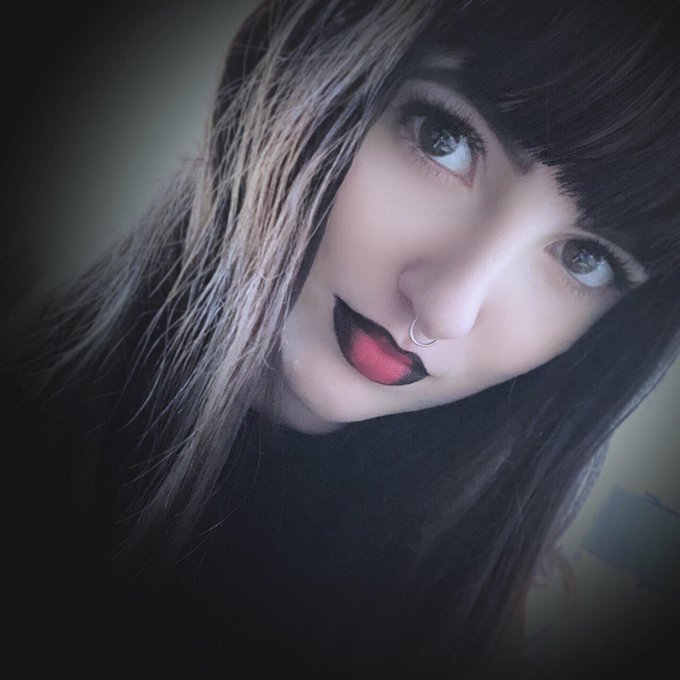 Lipstick look from yesterday  #lipstick #ombrelipstick #makeup #makeuppractice #redlipstick #blacklipstick<a href="/tag/lipstick"class="tags">#lipstick</a><a href="/tag/ombrelipstick"class="tags">#ombrelipstick</a><a href="/tag/makeup"class="tags"><span>#makeup</span></a><a href="/tag/redlipstick"class="tags"><span>#redlipstick</span></a><a href="/tag/blacklipstick"class="tags"><span>#blacklipstick</span></a><a href="/tag/makeuppractice"class="tags"><span>#makeuppractice</span></a>