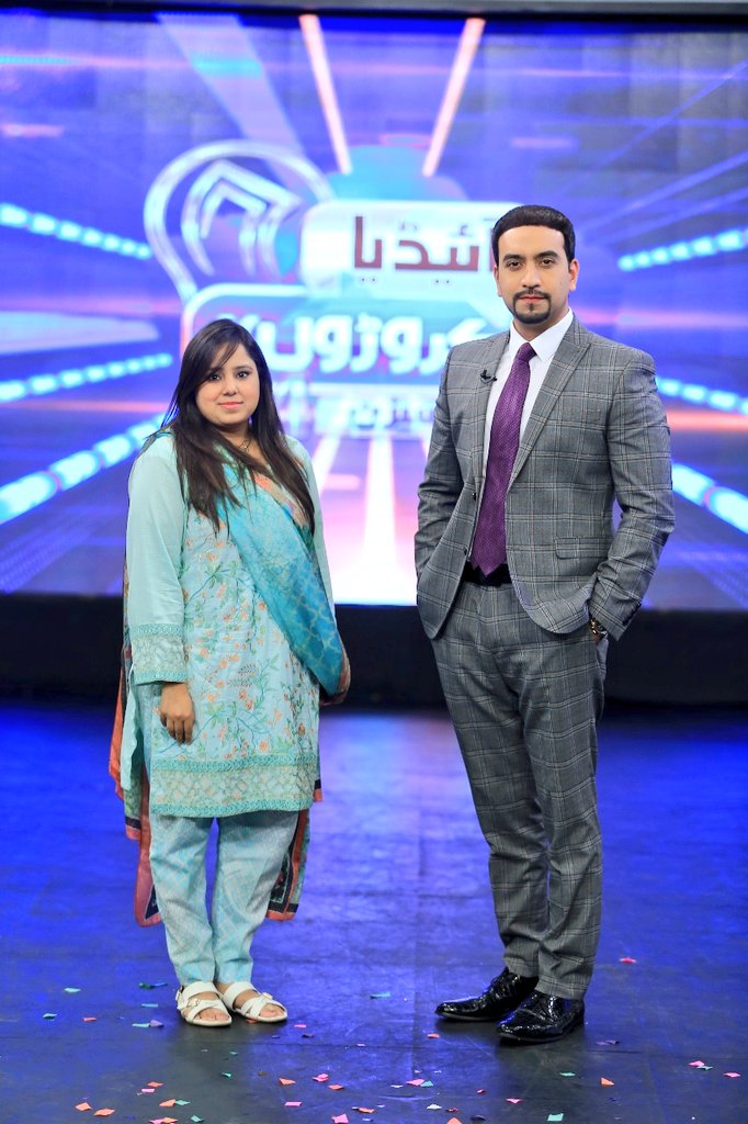 MaryaNaseer's tweet photo. Here we conclude another great season of @IdeaCroronKa_, celebrating the true heroes of Pakistan - The #Entrepreneurs. Together the show has seen Rs. 510 million of investment commitments in 4 seasons with over 100 startups and 23 local &amp; international investors featured.
#ICKS04 https://t.co/jarjWm2HGp