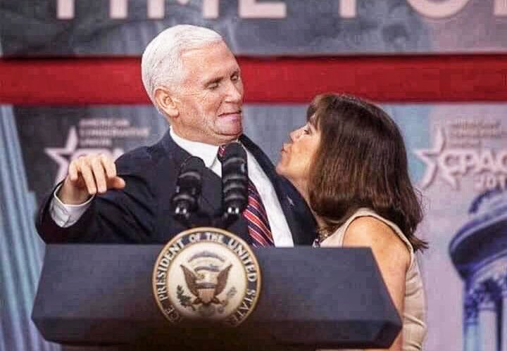 MsSusanMo's tweet photo. Caption??? https://t.co/uM0B5Amf3j