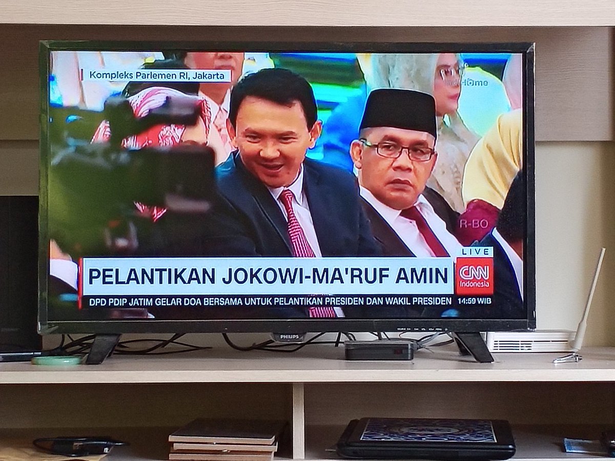 Nu2nkRcc's tweet photo. Berharap pak BTP bisa dapet posisibuat gebuk2in mafia perampok uang rakyat 
#CongratsJokowiMarufAmin #JokowiPresidenRI #JokowiMaruf2019 https://t.co/1h9GvIRwi6