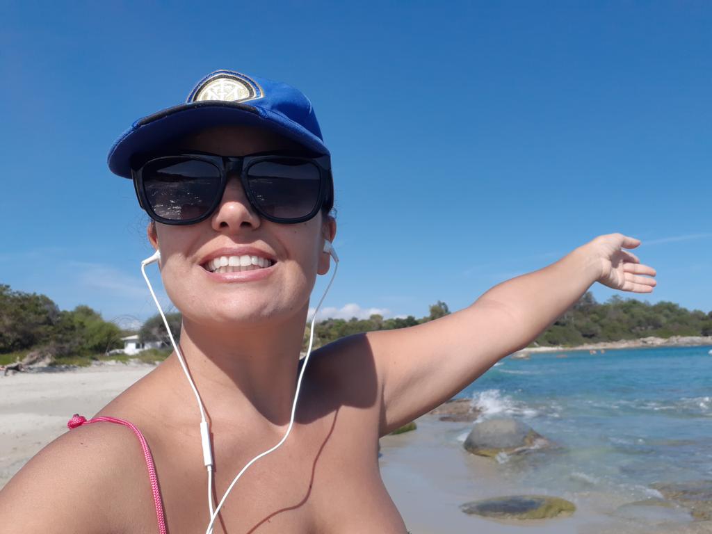 SIMONAFANNI's tweet photo. @Inter @SerieA Da qui!!!! #tortolí #foxilioni 29 gradi..... la mia estate infinita... #sardegna #paradisola #amala #ForzaInter #forzaragazzi https://t.co/xGHqMP3i35
