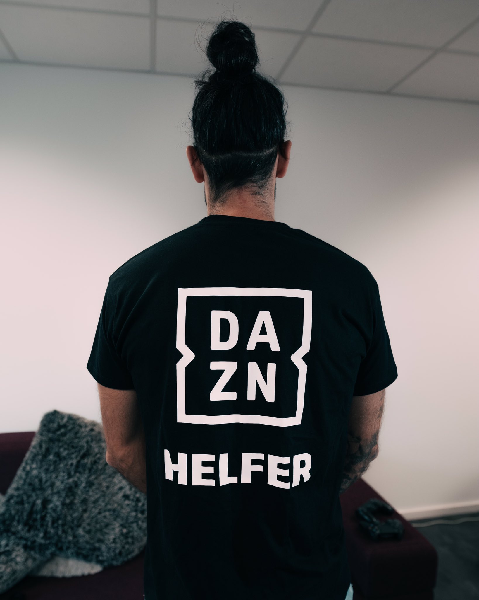 Daniel Herzog V Twitter Kate Hat Mir Endlich Dazn Erklart Bist Du Auch Ein Daznhelfer