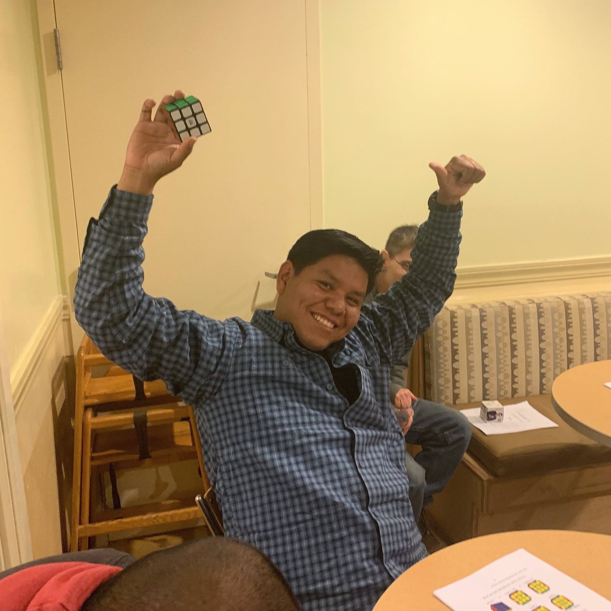JrOaklandCubers's tweet photo. Having a great time! Rubik’s cube activity with indigenous #Bioneers Program 2019. https://t.co/xoiBTAJ6rz