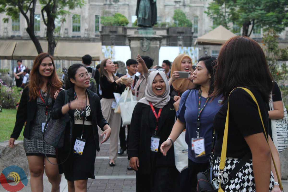 USTModelASEAN's tweet photo. #USTMAM2019 Throwback
The delegates during their tour of the campus of the University Santo Tomas.
What's your favorite part of UST?
Apply for the next MAM here:
https://t.co/6inu6y5qJuβ¦
#USTMAM2020 https://t.co/tFUtJNgmdN