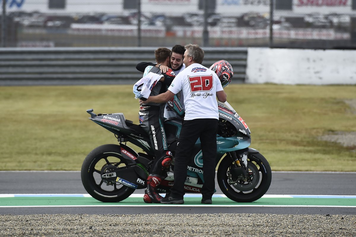 PET_Motorsports's tweet photo. This goes beyond a podium, beyond being a rookie. 

Proud to keep fuelling the next generations with our tech 🤩! #r20okie #JapaneseGP 

#PETRONASmotorsports #MotoGP #PengejarImpian @sepangracing @FabioQ20 https://t.co/WSAB0XVIJL