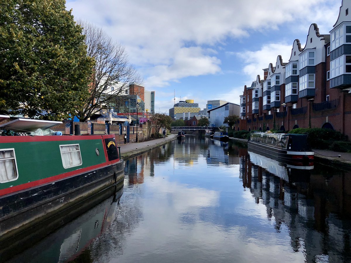 As a Brummie I know my city pretty well, but a brilliant day out on our friend’s narrow boat yesterday offered so many different perspectives. Get out on our canals and explore them, it’s not quite Venice but they are fascinating and something to be proud of #Brum #heritage https://t.co/txhvPw0Y8D