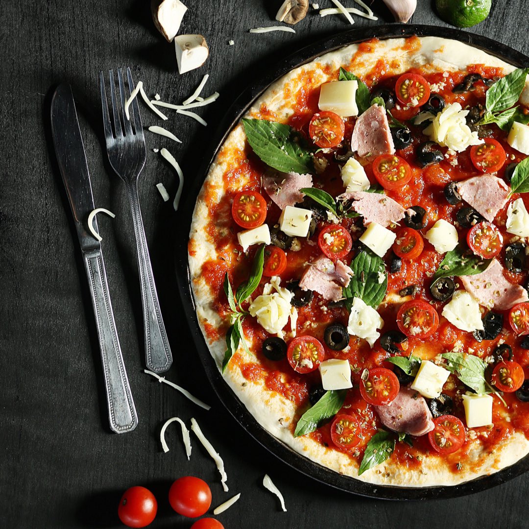 MORE HOMEMADE PIZZA! 🍕 

We are serving pizza today (Sunday) 12pm-4pm and continuing throughout the week. 

Monday and Tuesday 12pm - 2.30pm

Wednesday, Thursday and Friday 
12pm-2.30pm and 5-9pm 

Lots of delicious combinations, we hope you can stop by! 🧜🏻‍♀️

#mermaidbariow