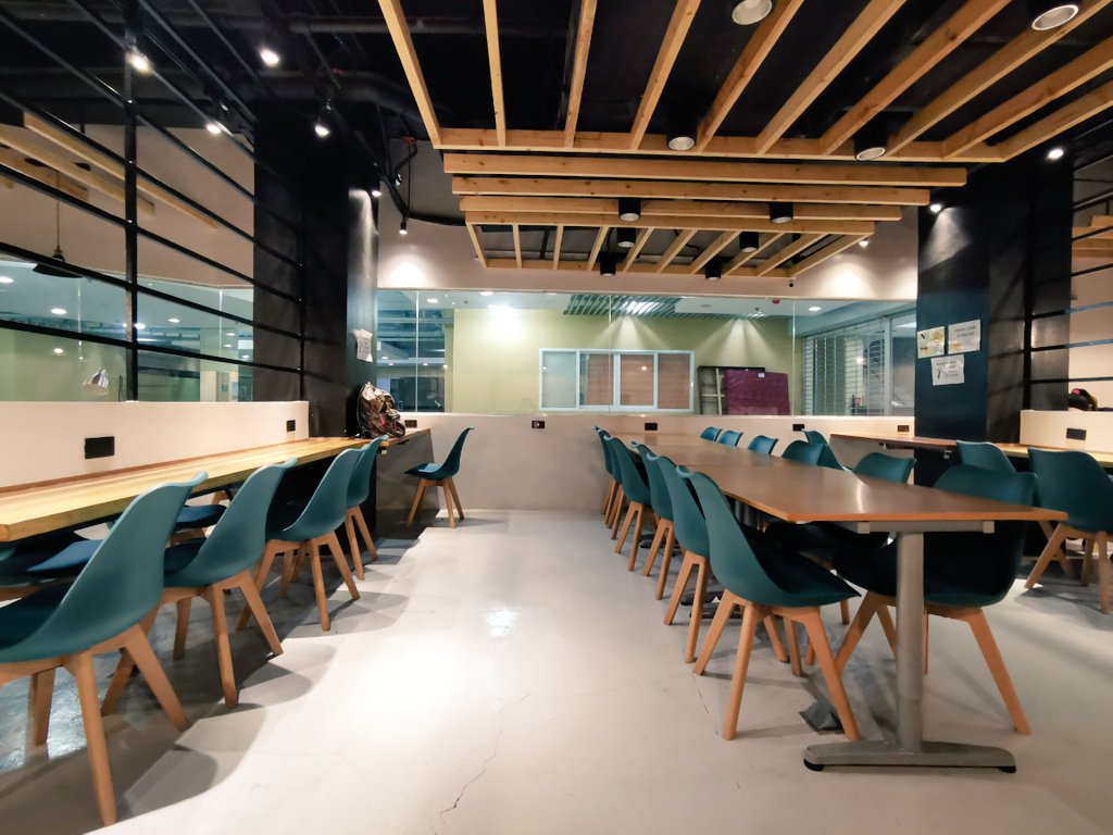 valenzuelacity's tweet photo. Looking for a quiet place to study, review for the board exams, and get more things done? Go to QUAD Study and Coworking Space - Valenzuela branch. 

📍GF Tower A, Isabelle de Valenzuela, Marulas, Valenzuela City
🕙 Open everyday from 9AM to 3AM https://t.co/7e1LoB05OY