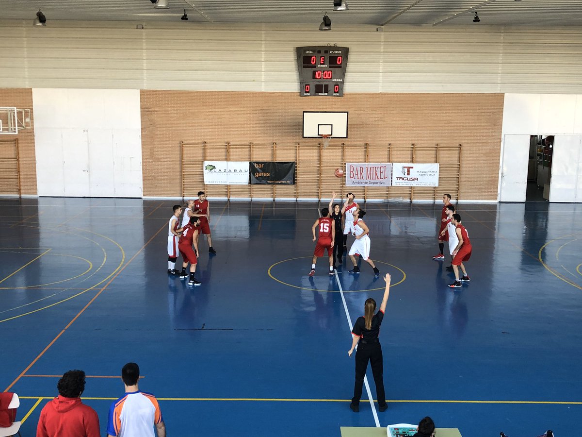 Partido de nuestro #SeniorMasc frente a Gares. Suerte chicos!!